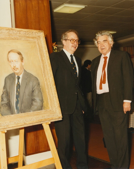 Professor_Dahrendorf_with_Rodrigo_Moyniham-560